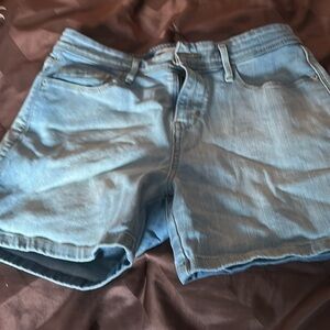 Levi shorts
